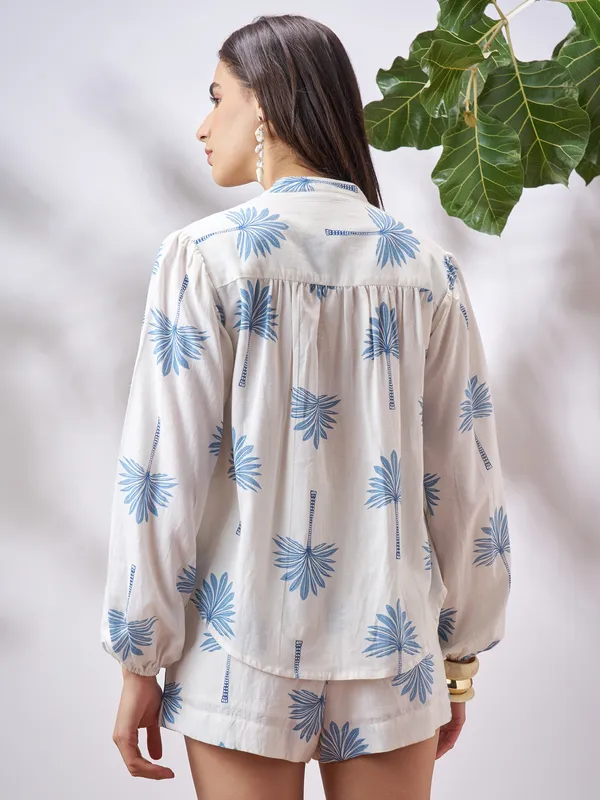 Vara By Vishudh Women Off White Shirt With Shorts Co-Ords