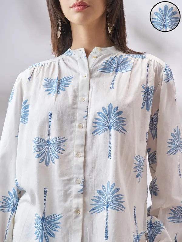 Vara By Vishudh Women Off White Shirt With Shorts Co-Ords
