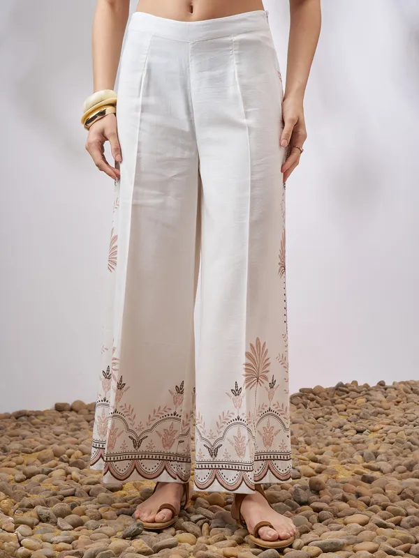 Vara By Vishudh Women Tan Top With Palazzo Co-Ords