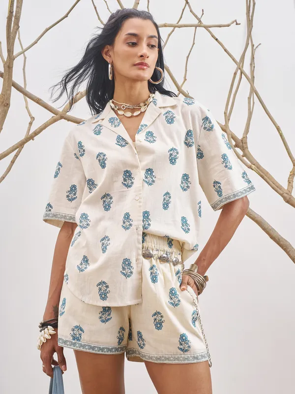 Vara By Vishudh Women Off White Shirt With Shorts