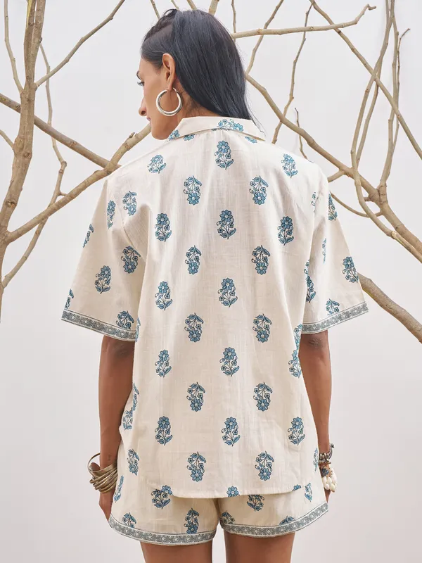 Vara By Vishudh Women Off White Shirt With Shorts