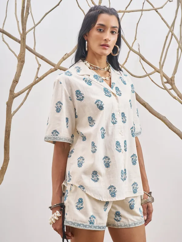 Vara By Vishudh Women Off White Shirt With Shorts