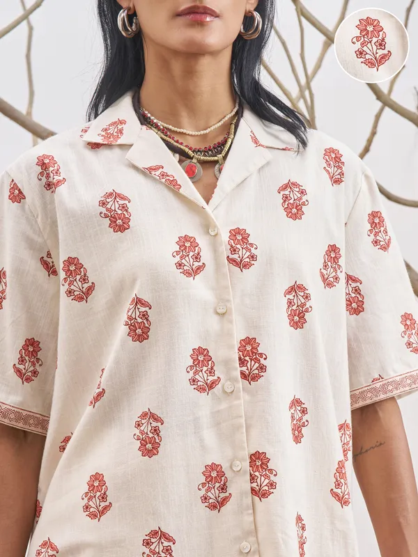 Vara By Vishudh Women Off White Shirt With Shorts