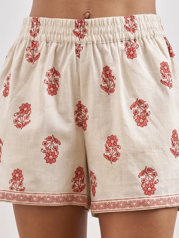 Vara By Vishudh Women Off White Shirt With Shorts