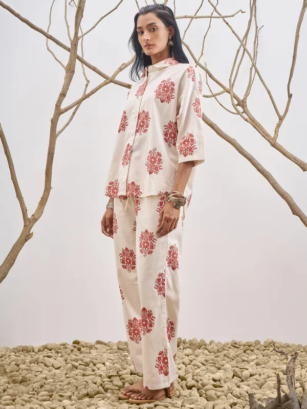 Vara By Vishudh Women Off White Shirt With Trouser