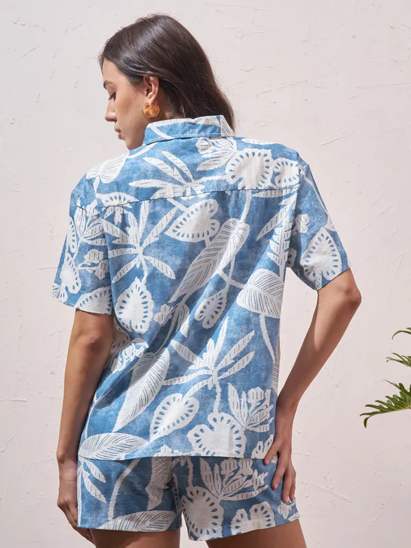Vara By Vishudh Women Blue Shirt With Shorts Co-Ords