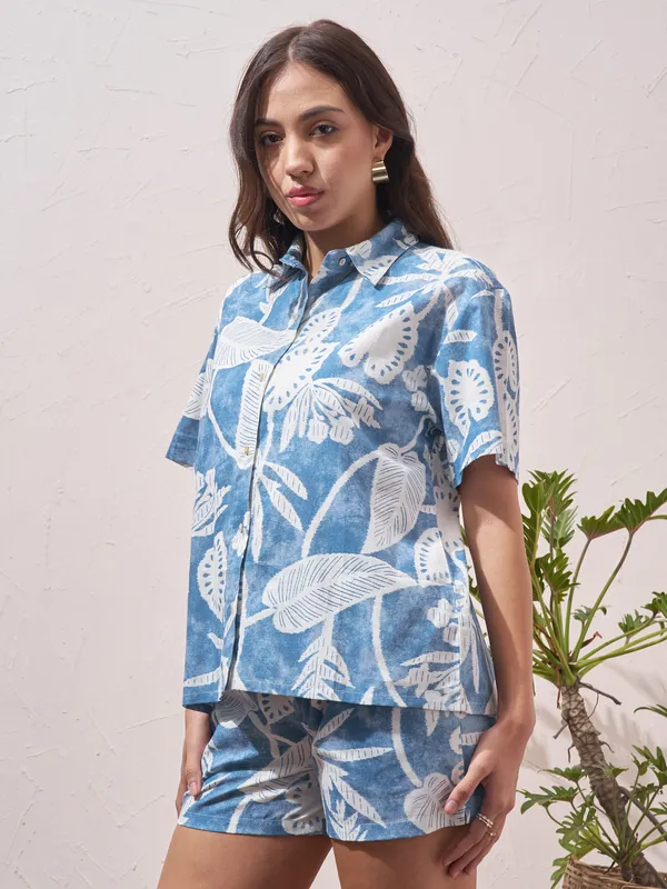 Vara By Vishudh Women Blue Shirt With Shorts Co-Ords