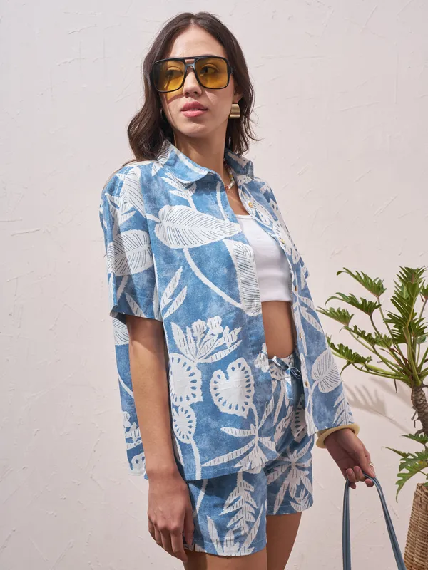 Vara By Vishudh Women Blue Shirt With Shorts Co-Ords