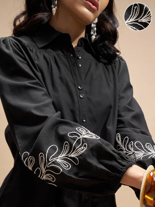 Vara By Vishudh Women Black Shirt With Shorts Co-Ords