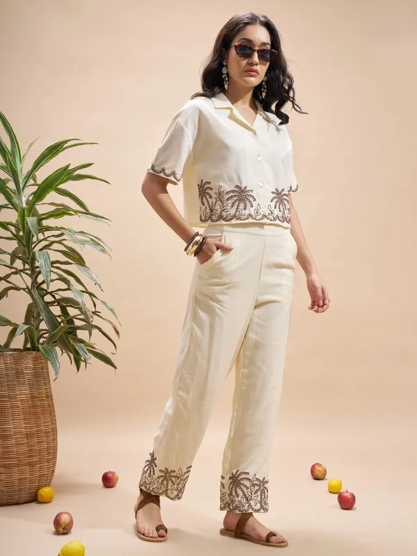 Vara By Vishudh Women Cream Embroidered Regular Top