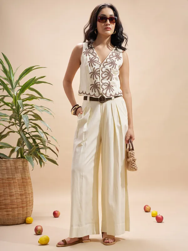 Vara By Vishudh Women Cream Embroidered Regular Top