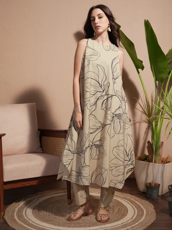 Women Kurta With Trouser