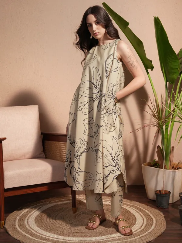 Women Kurta With Trouser