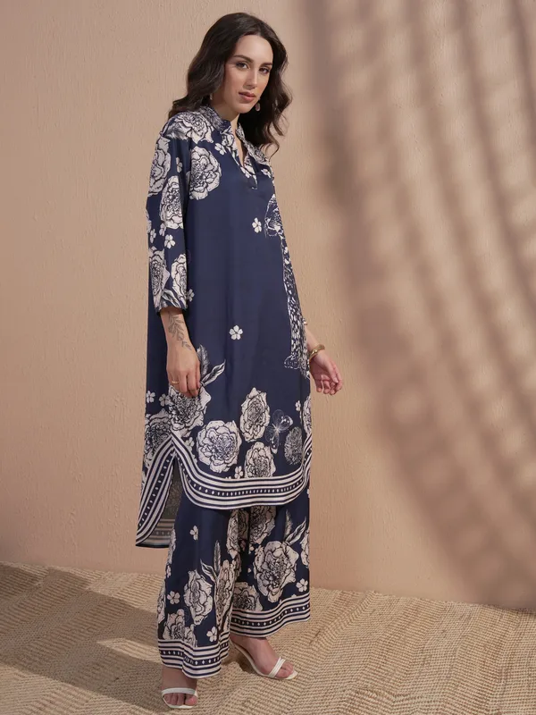 Vara By Vishudh Women Navy Blue Printed Kurta With Trouser