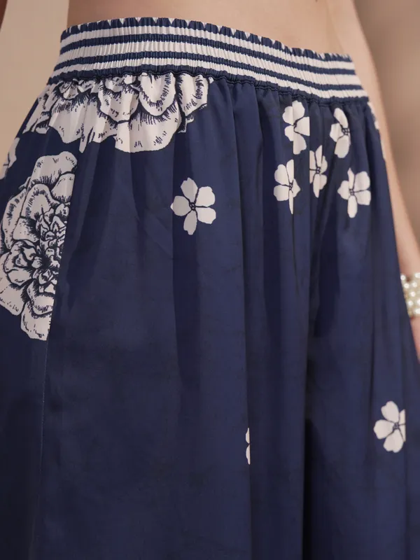 Vara By Vishudh Women Navy Blue Printed Kurta With Trouser