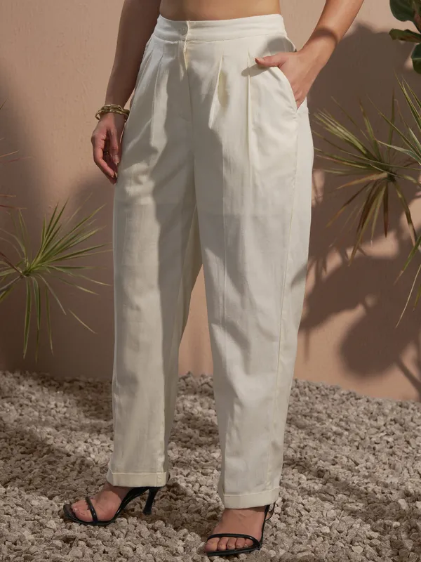 Vara By Vishudh Women Off White Solid Straight Fit Casual Trouser