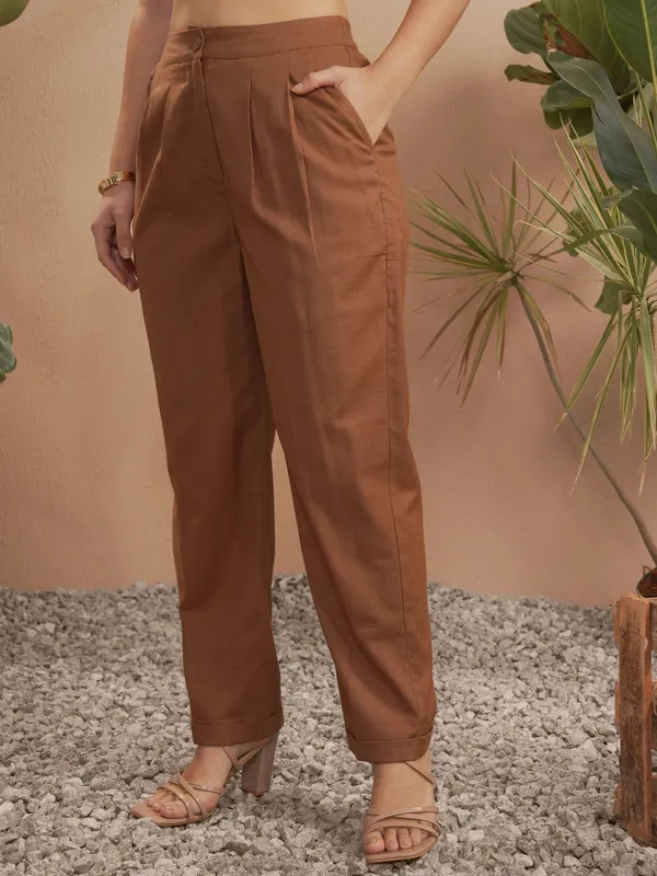 Vara By Vishudh Women Brown Solid Straight Fit Casual Trouser