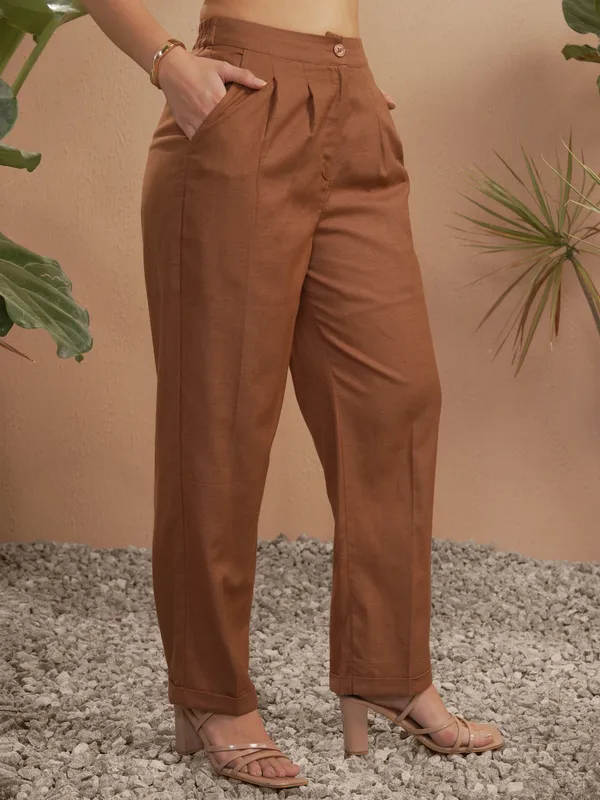 Vara By Vishudh Women Brown Solid Straight Fit Casual Trouser