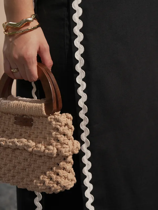 Vara By Vishudh Women Black Solid Kurta With Trouser