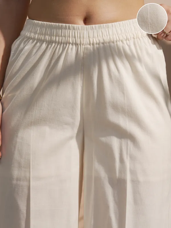 Solid Regular Fit Casual Trouser