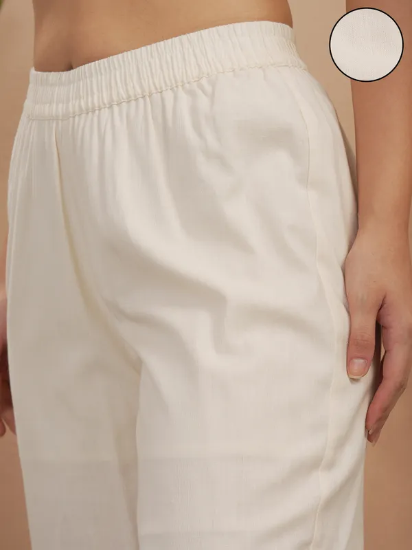 Vara By Vishudh Women Off White Solid Regular Fit Casual Trouser