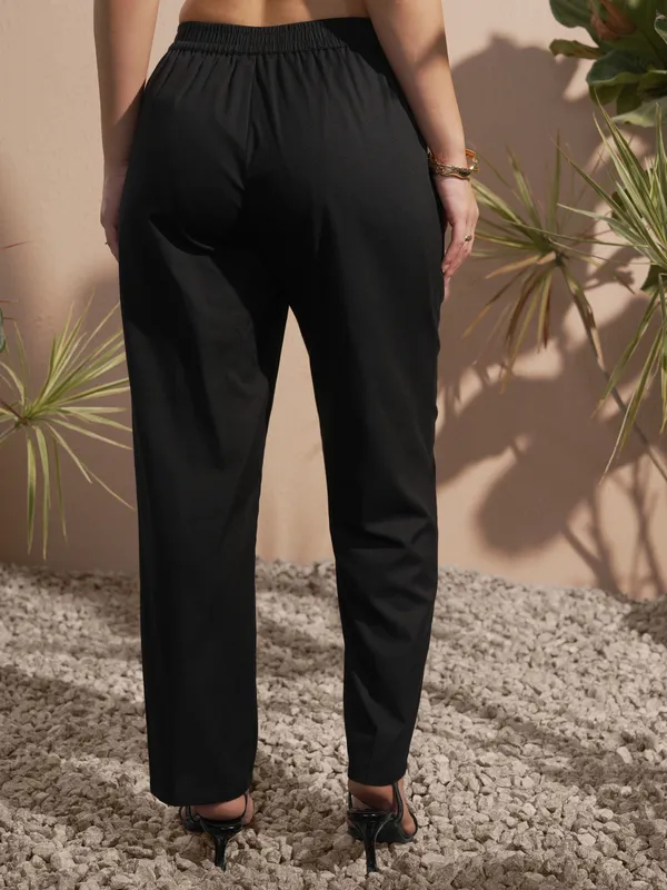 Vara By Vishudh Women Black Solid Regular Fit Casual Trouser