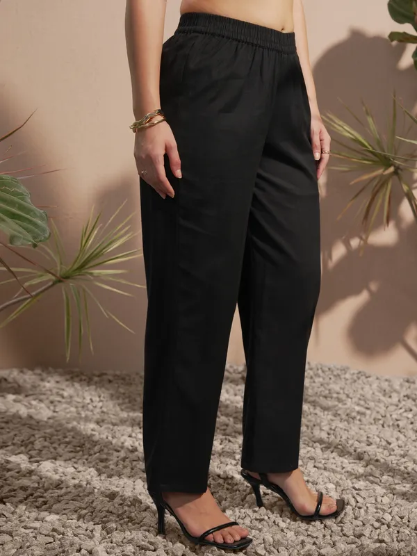 Vara By Vishudh Women Black Solid Regular Fit Casual Trouser