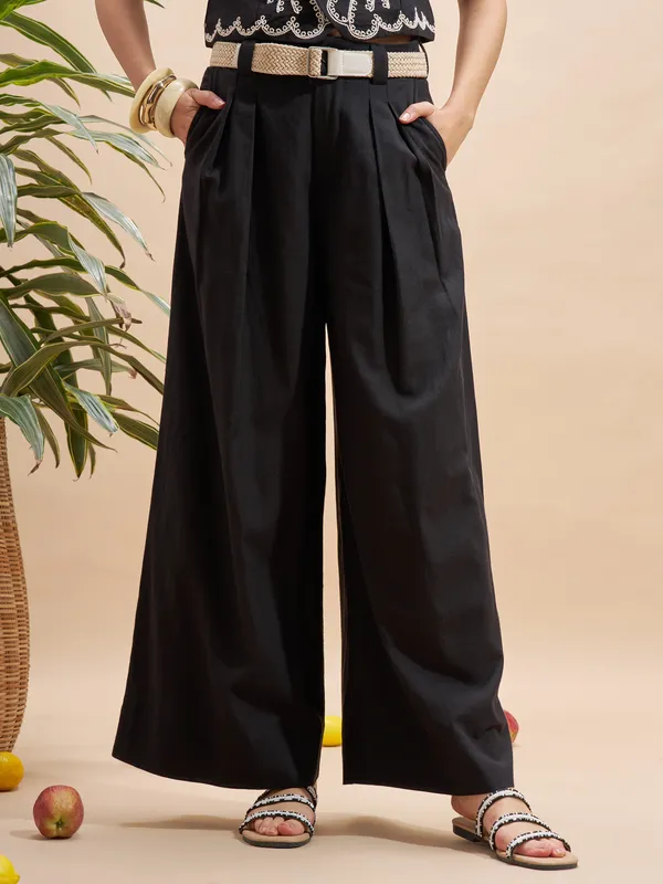 Vara By Vishudh Women Black Wide Leg Casual Trouser