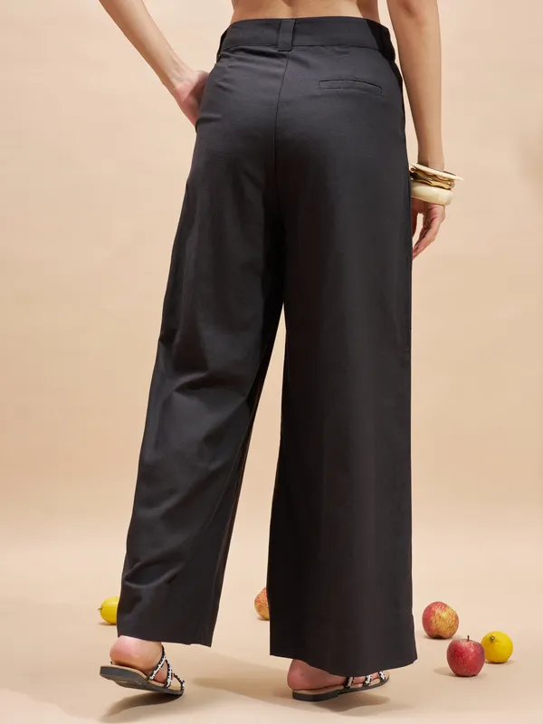 Vara By Vishudh Women Black Wide Leg Casual Trouser