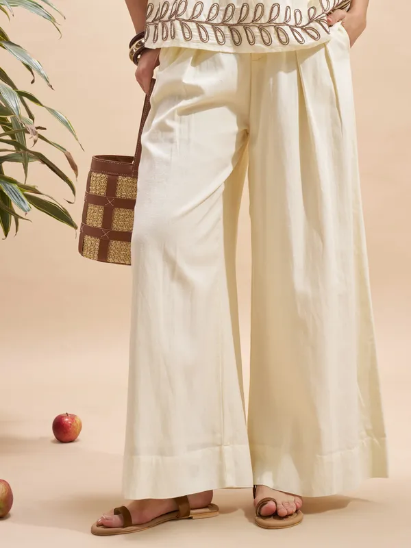 Vara By Vishudh Women Cream Wide Leg Casual Trouser
