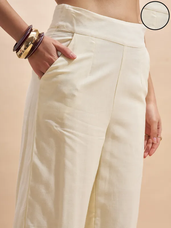 Vara By Vishudh Women Cream Regular Fit Casual Trouser