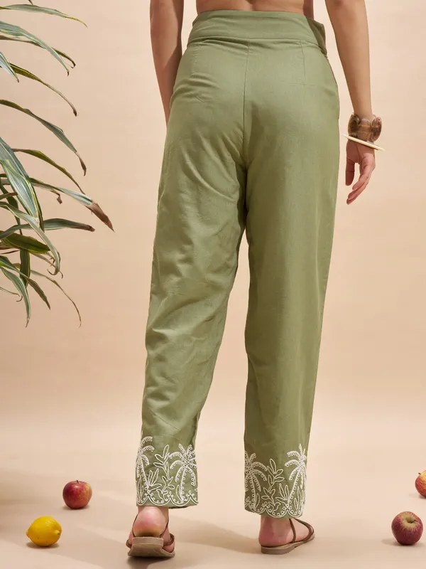 Vara By Vishudh Women Olive Regular Fit Casual Trouser