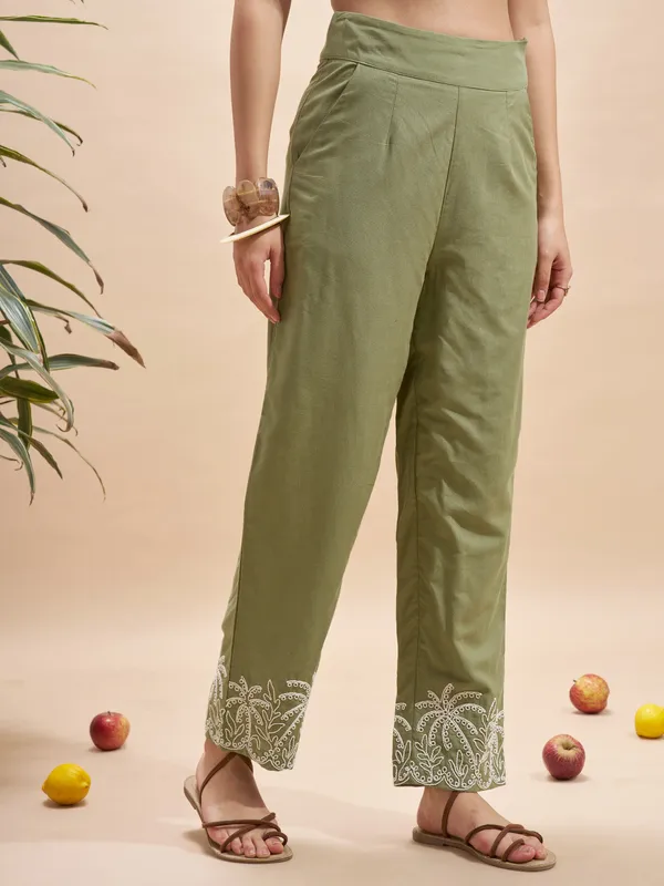 Vara By Vishudh Women Olive Regular Fit Casual Trouser
