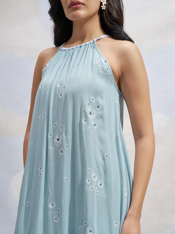 Vara By Vishudh Women Blue Embroidered Kurta With Trouser