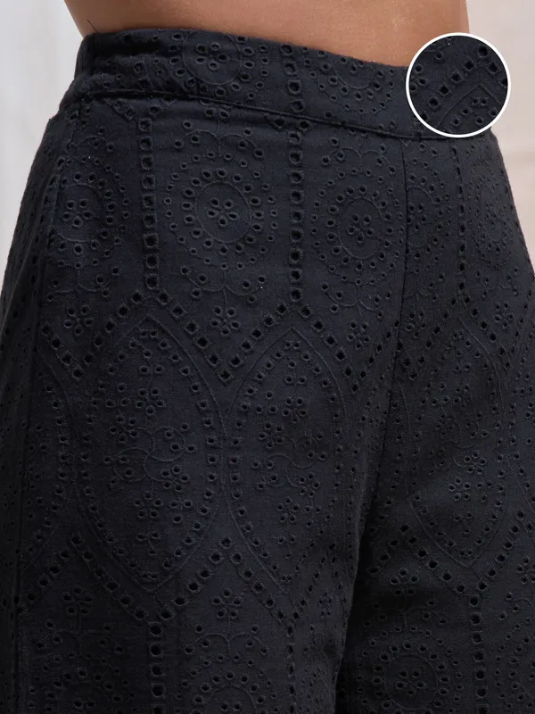 Vara By Vishudh Women Black Regular Fit Casual Trouser