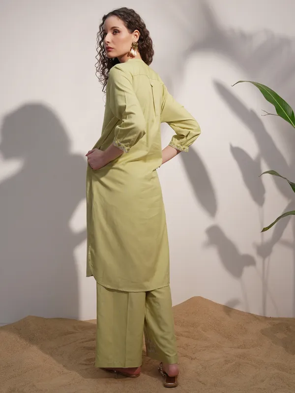 Embroidered Straight Kurta