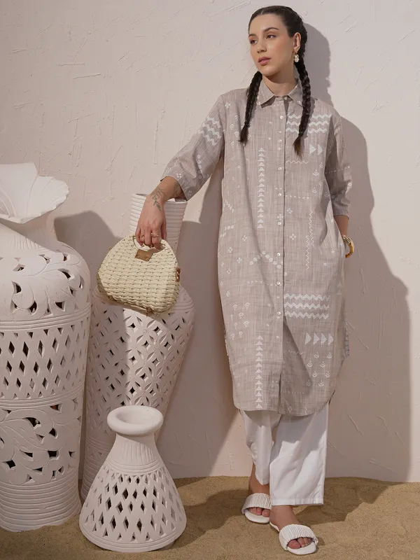 Embroidered Straight Kurta