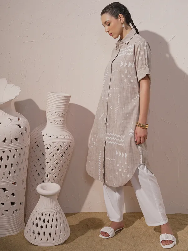 Embroidered Straight Kurta