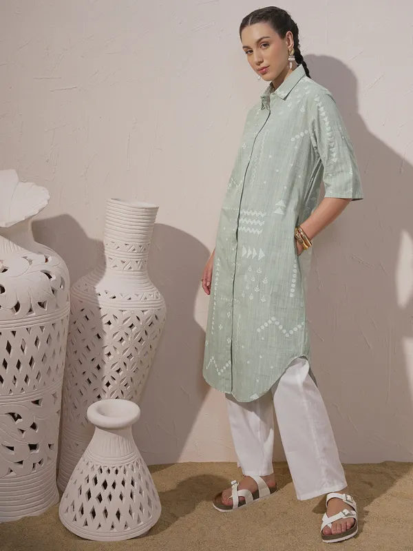 Embroidered Straight Kurta