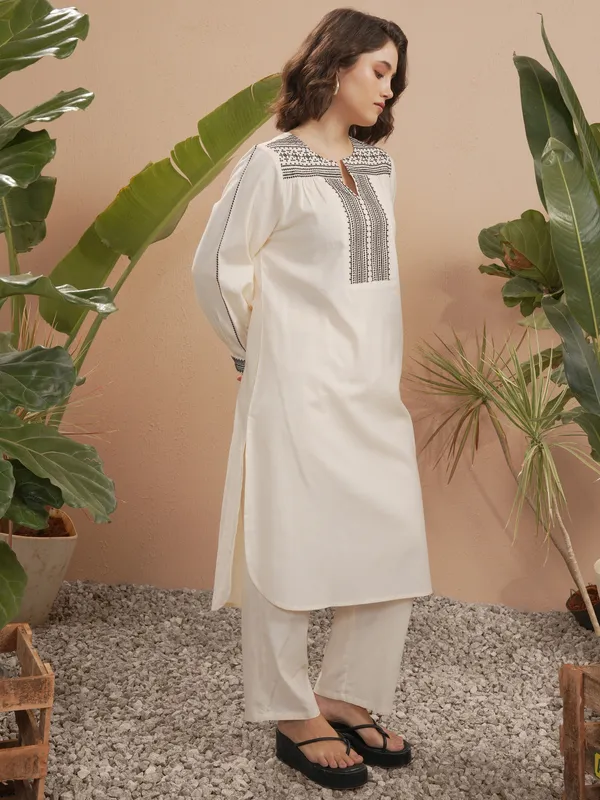 Embroidered Straight Kurta