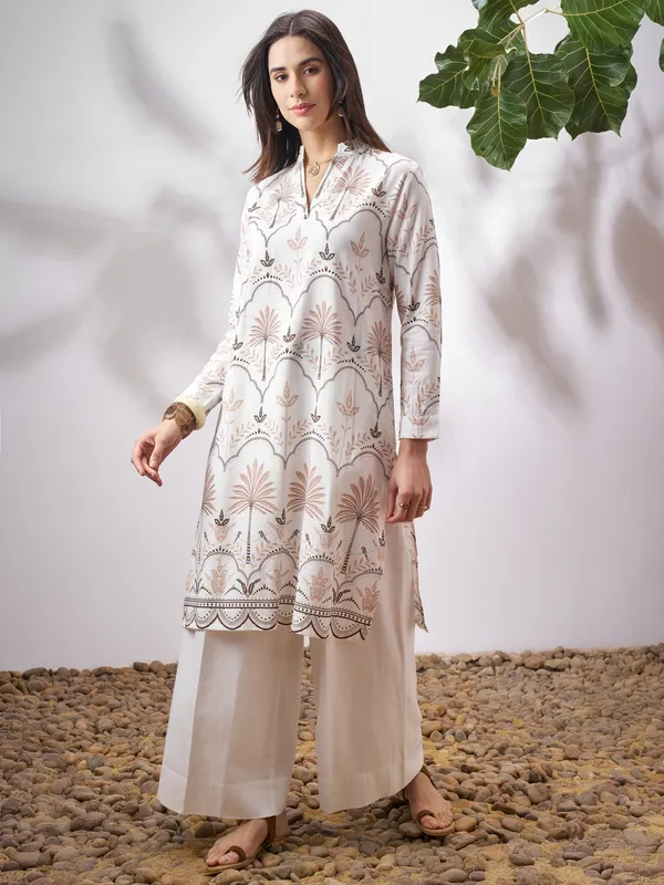 Vara By Vishudh Women Tan Printed Straight Kurta