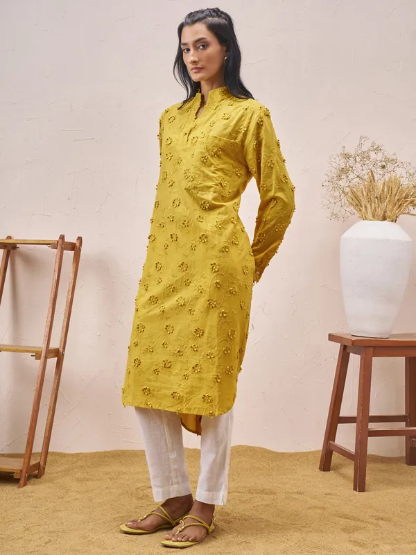 Vara By Vishudh Women Mustard Embroidered Straight Kurta