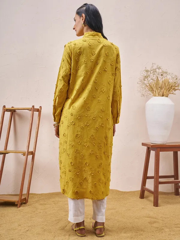 Vara By Vishudh Women Mustard Embroidered Straight Kurta