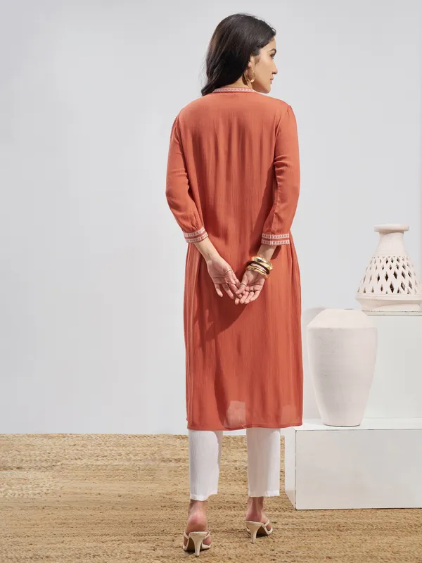 Vara By Vishudh Women Peach Embroidered Straight Kurta