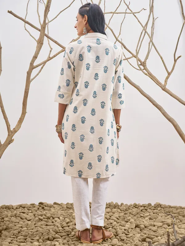 Vara By Vishudh Women Off White Printed Straight Kurta