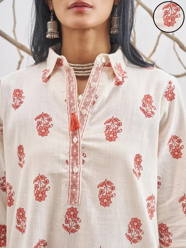 Vara By Vishudh Women Off White Printed Straight Kurta