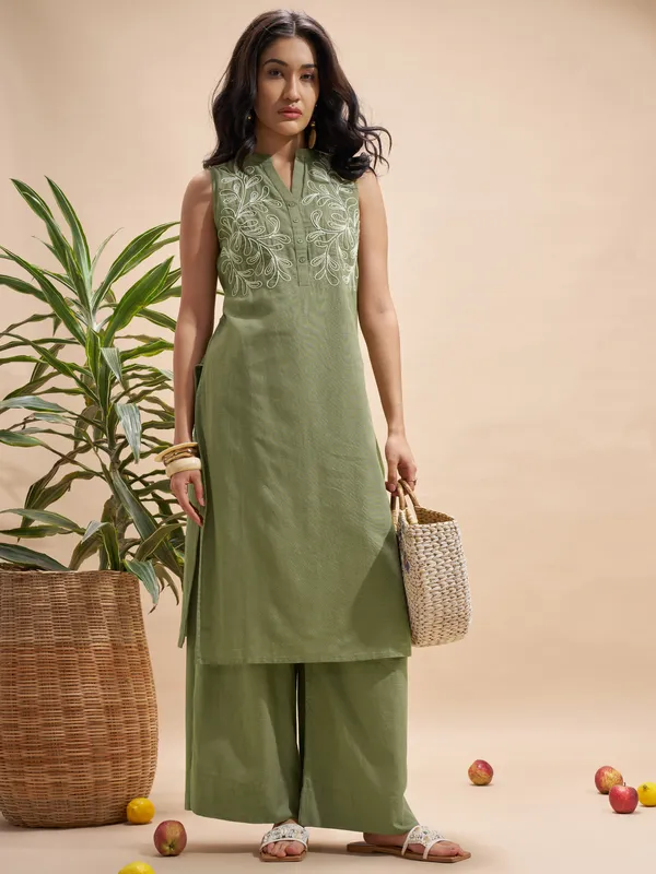 Vara By Vishudh Women Olive Embroidered Straight Kurta