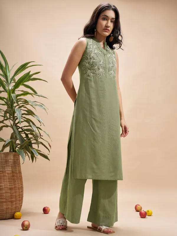 Vara By Vishudh Women Olive Embroidered Straight Kurta
