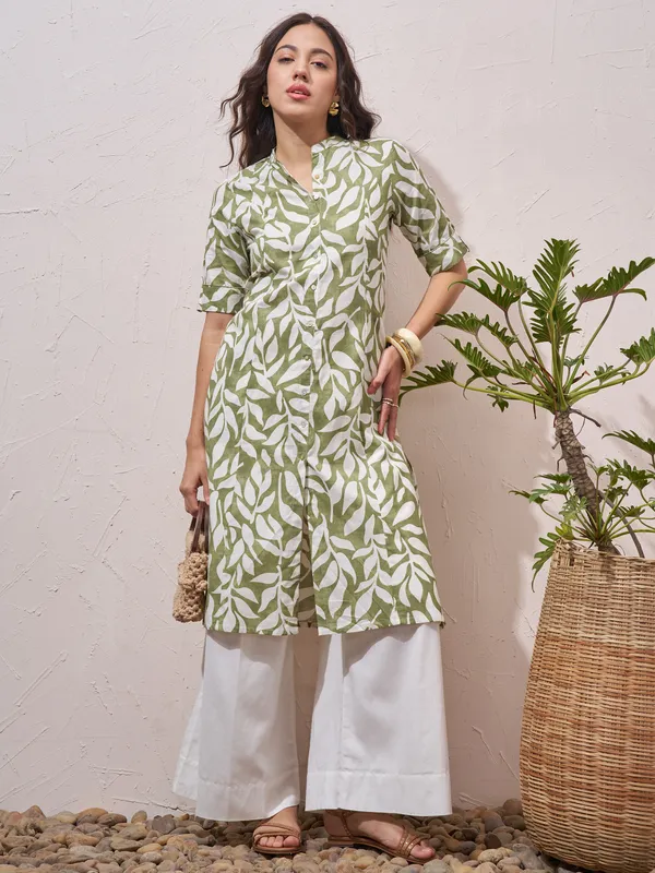 Vara By Vishudh Women Green Printed Straight Kurta
