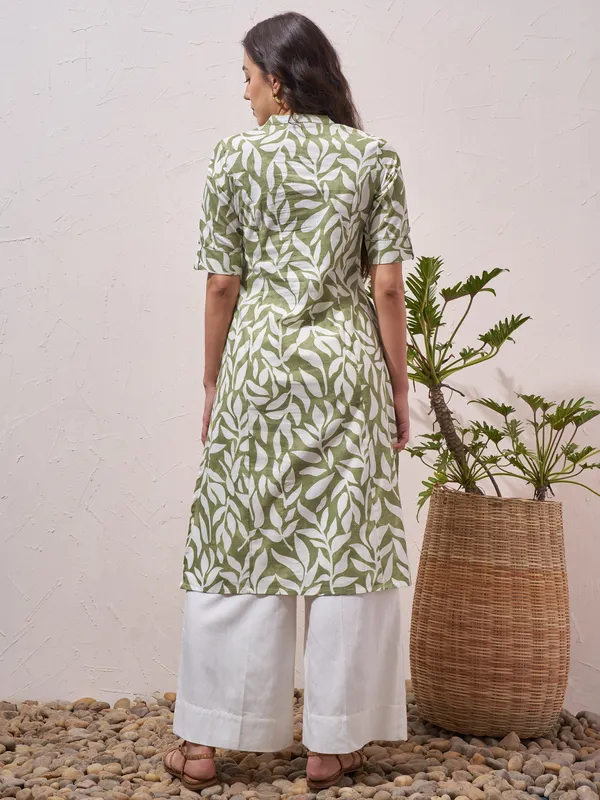 Vara By Vishudh Women Green Printed Straight Kurta